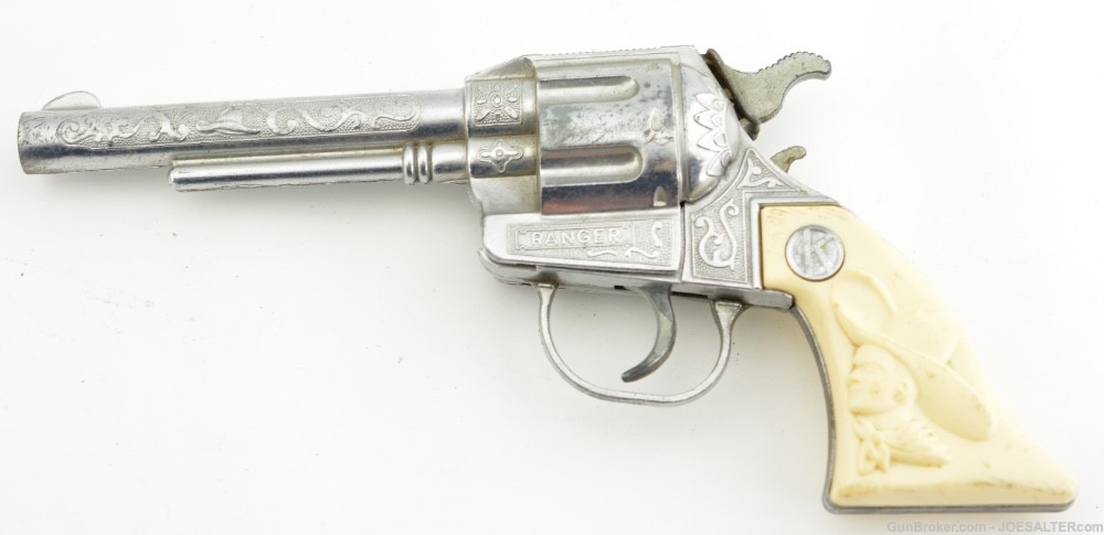 Vintage Kilgore RANGER Cap Guns/Double Holster Set -img-3