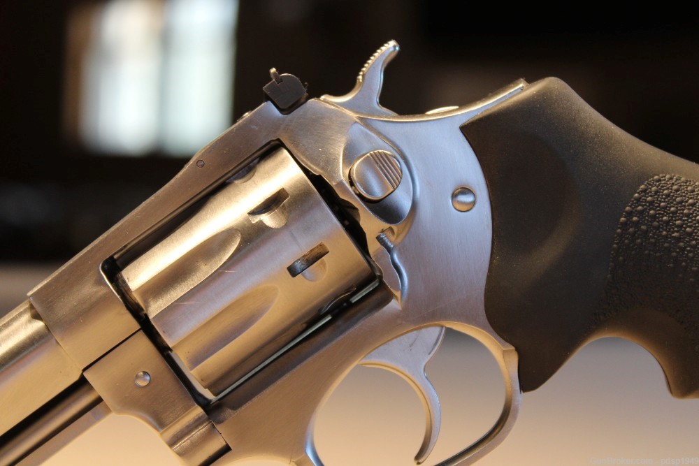 USED Ruger SP101 .22 LR 4" Bbl 8rds DA/SA Revolver Fiber Optic Front Sight -img-2
