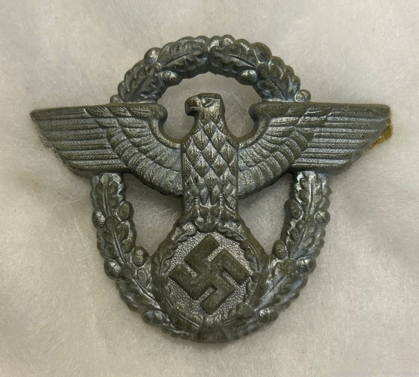 Vintage Original WW2 German Eagle Police Cap Badge -img-0