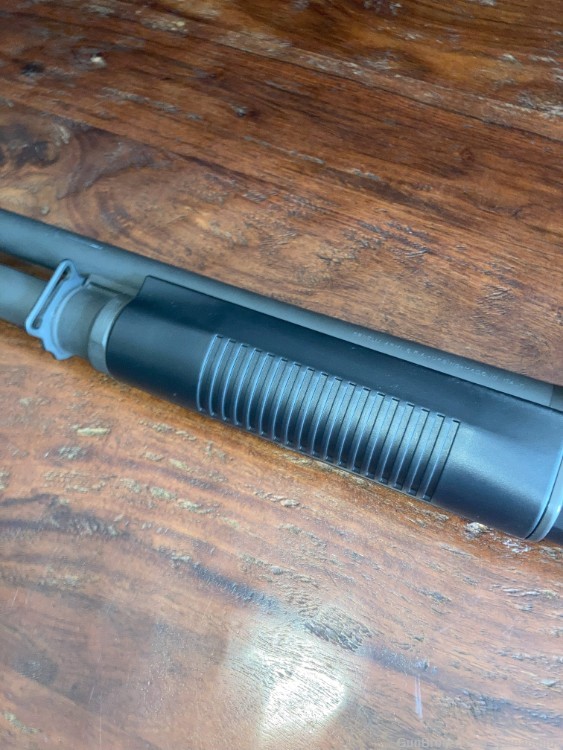 Benelli M4 12ga Shotgun with collapsible stock and 7+1 capacity  tube-img-9