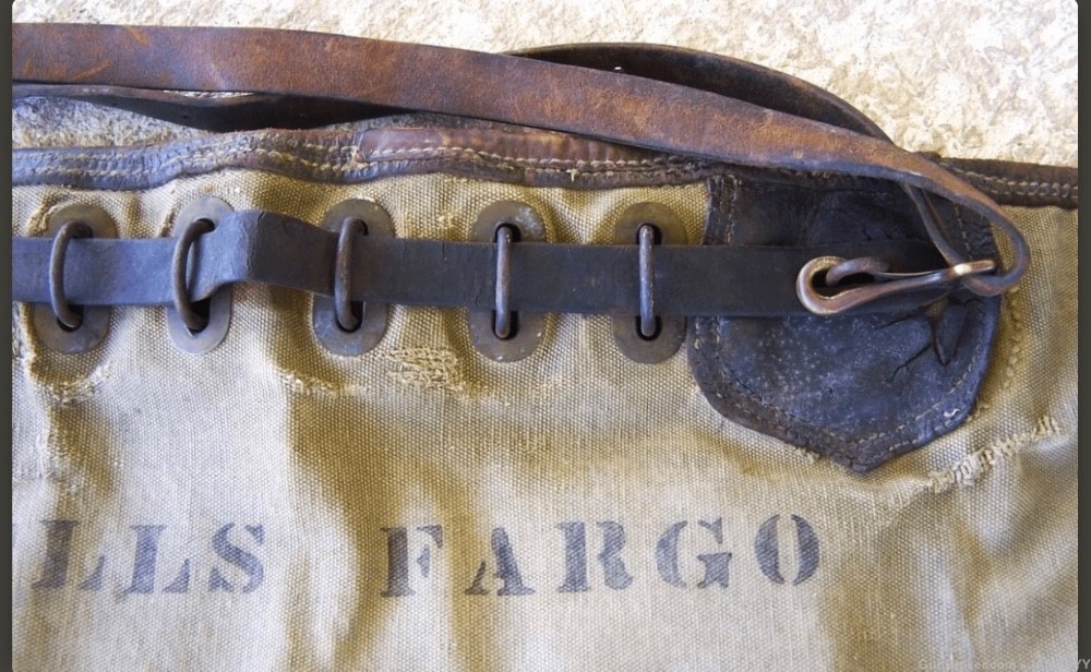 WELLS FARGO & Co. Saddle Bags. Rare-img-1