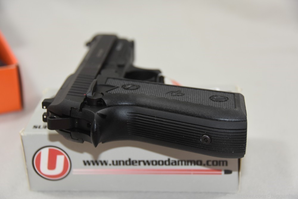 TAURUS PT92 9MM 5'' 17-RD PISTOL Brand New in Box with paper, etc.         -img-11
