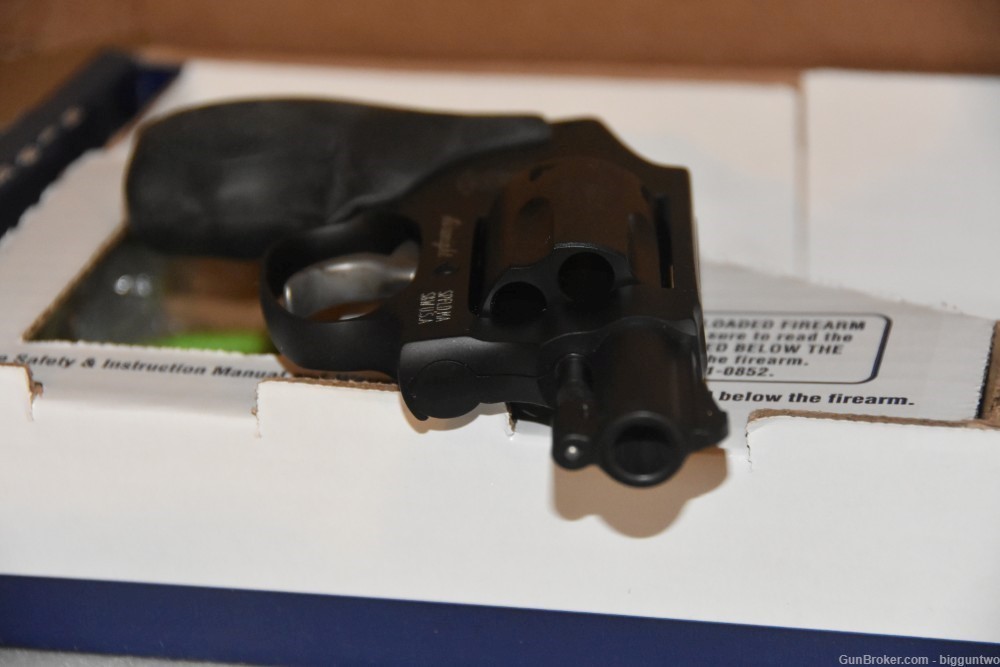 Smith and Wesson M442-2 Revolver, 38SW Spl Caliber Brand New in Box-img-4