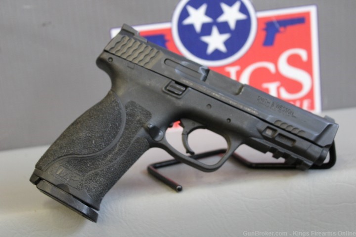 Smith & Wesson M&P40 M2.0 .40S&W Item P-318-img-0