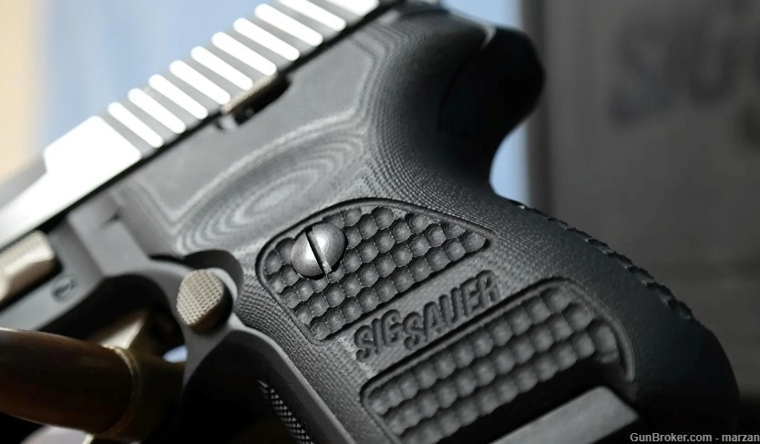 Sig Sauer P224-DAK Equinox .40 S&W Semi-Automatic Pistol-img-5