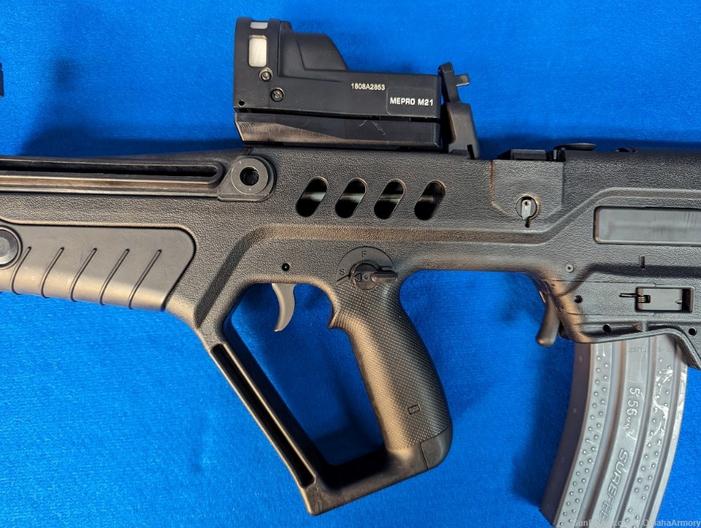 IWI Tavor Sar .223 w/ Mepro M21 and Cleaning Kit Bullpup Integrated Sights-img-3