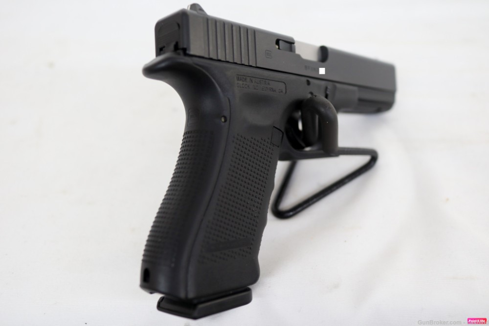 Glock Model 31 Gen 4 .357SIG 4.48” S.Auto Pistol – Black Polymer -img-2