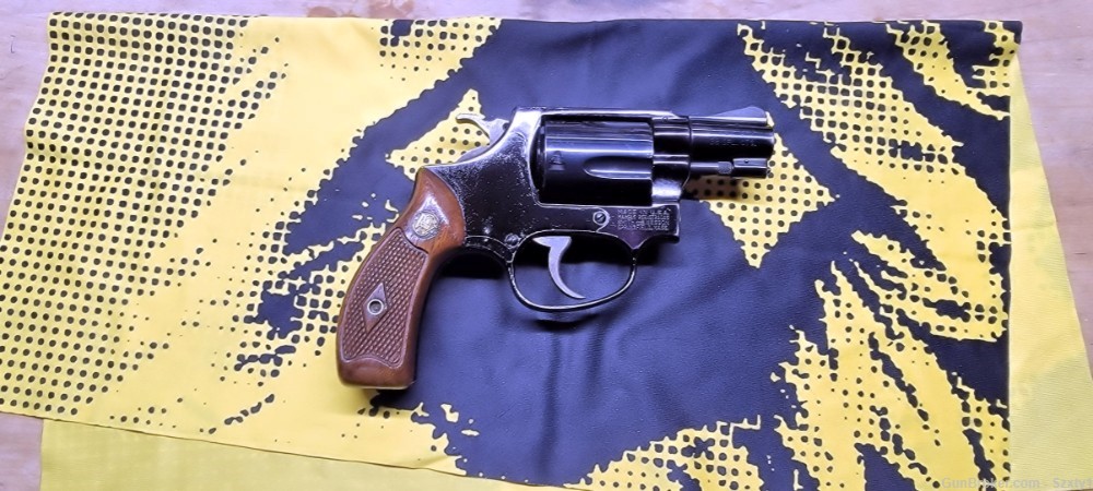 Smith & Wesson Mod 37 no dash Chief's Special Airweight round butt-img-1