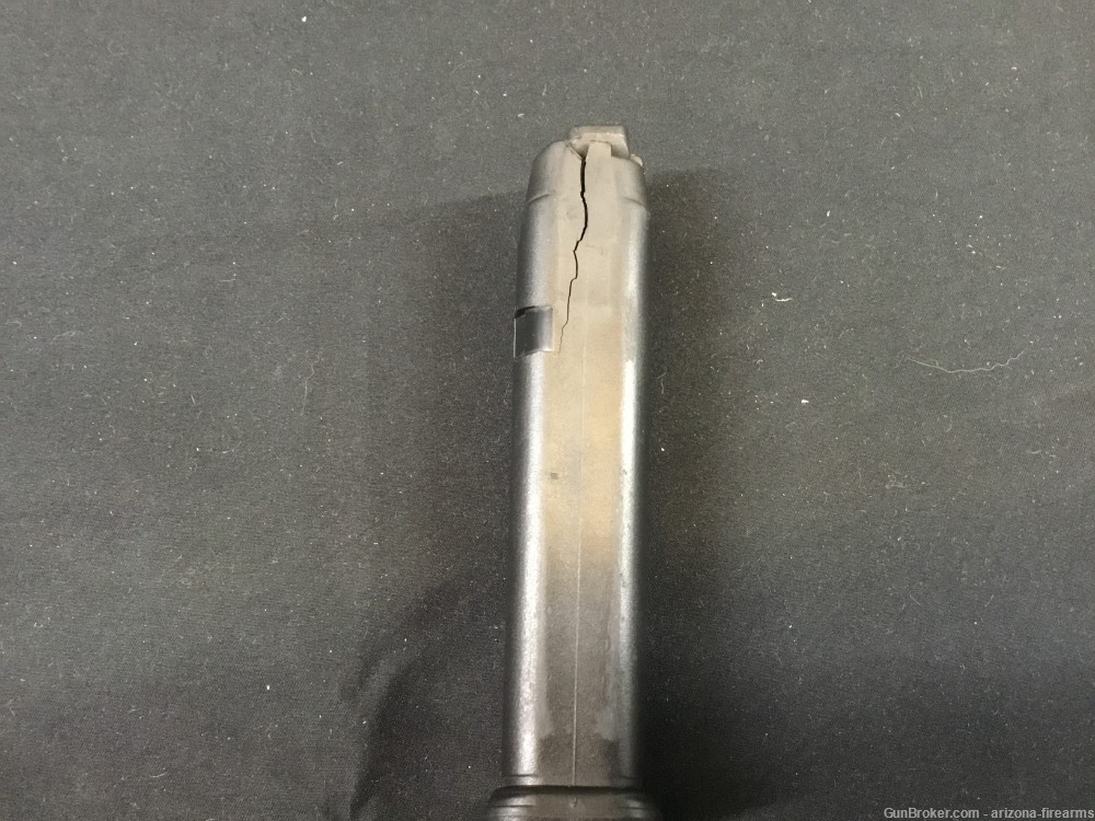 GLOCK 17 GEN1 Semi Auto Pistol 9MM 1-17RND-Mag (DAMAGED)-img-14