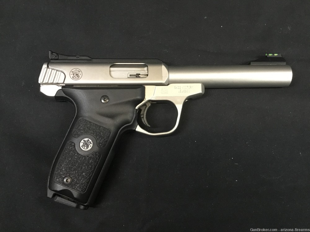 Smith&Wesson SW22 Victory Semi Auto Pistol 1-10rnd Mag-img-9