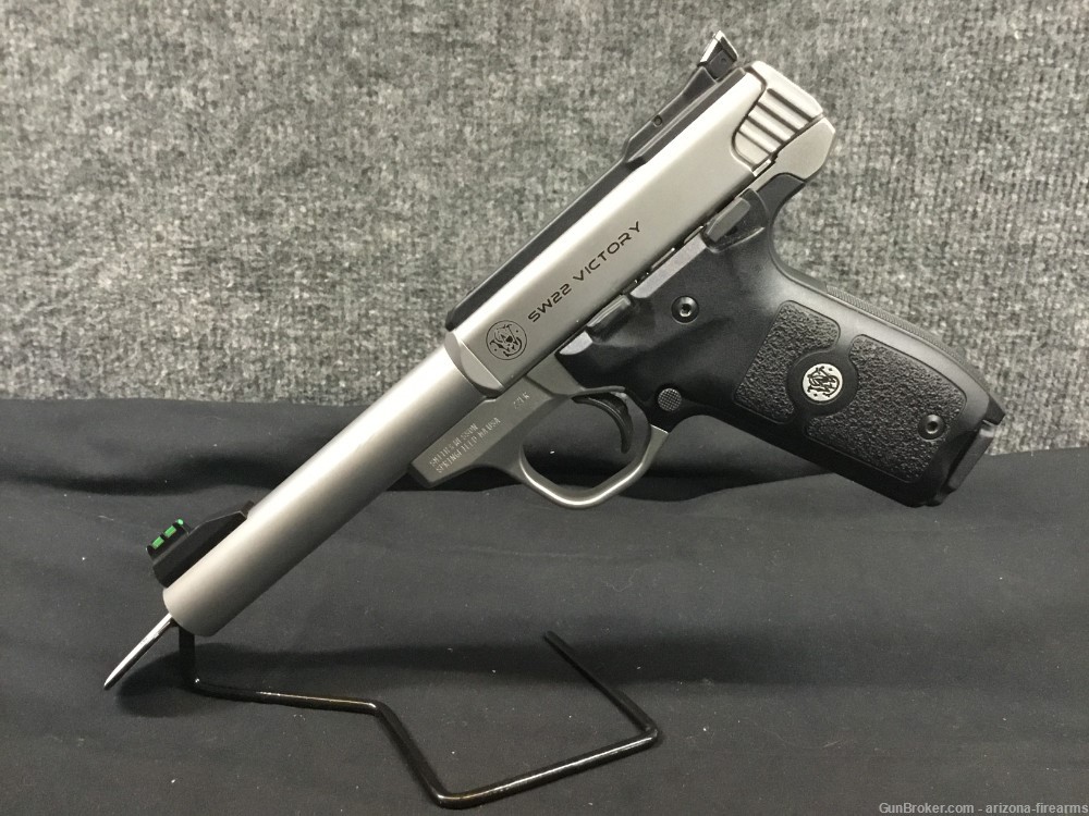 Smith&Wesson SW22 Victory Semi Auto Pistol 1-10rnd Mag-img-3