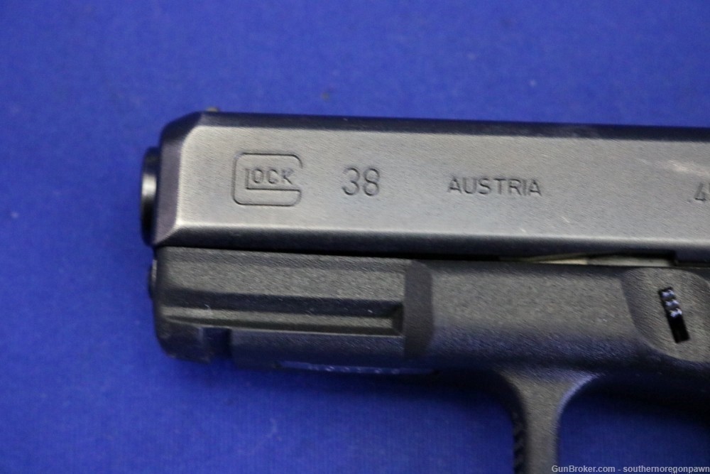 Glock 38 .45 GAP all matching and  original in box 95%-img-2