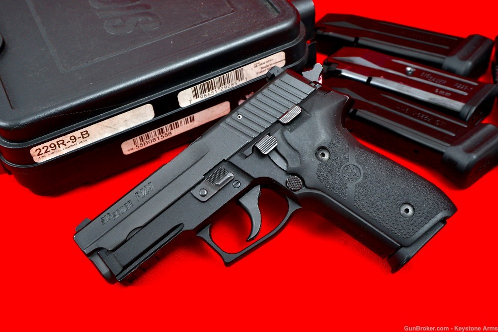 Awesome Sig Sauer P229 9mm DA/SA Nitron Finish w/ Original Case-img-0
