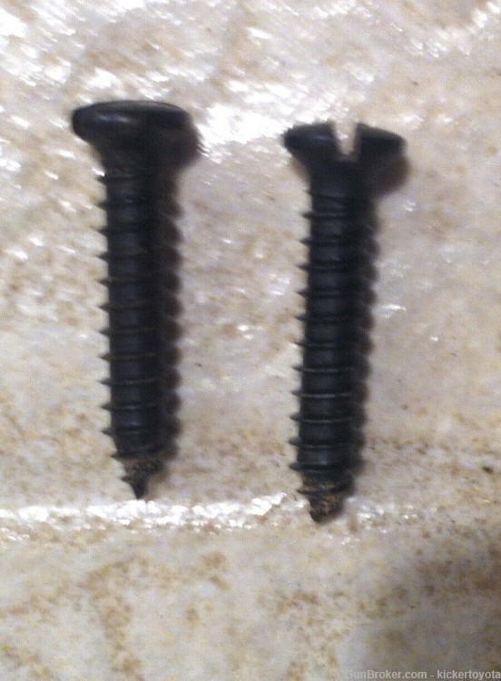 Ruger 10/22 Buttplate Screws Pair 44 Magnum 30 No 3 Ranch 14 96? 77/50-img-0