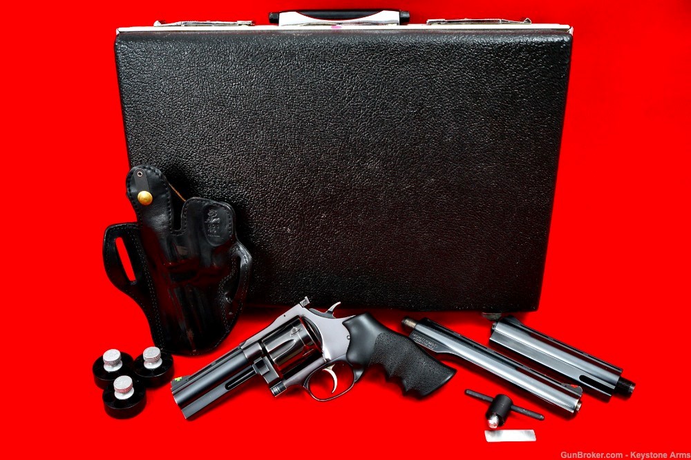Awesome Dan Wesson Custom Pistol Pack .44 Magnum 3-Barrel Set w/ Case-img-0
