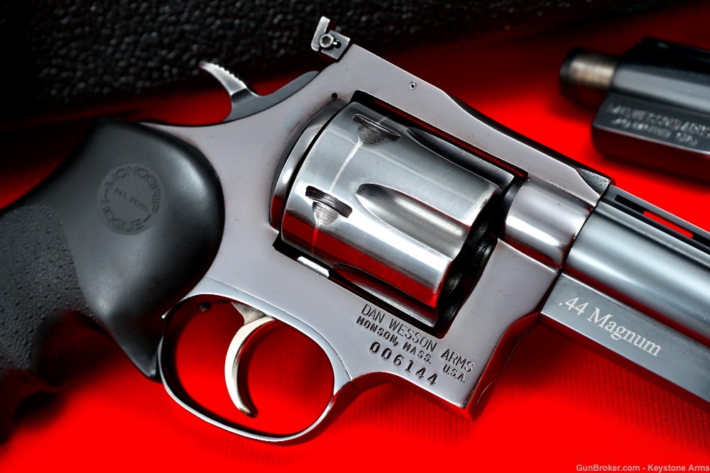 Awesome Dan Wesson Custom Pistol Pack .44 Magnum 3-Barrel Set w/ Case-img-8