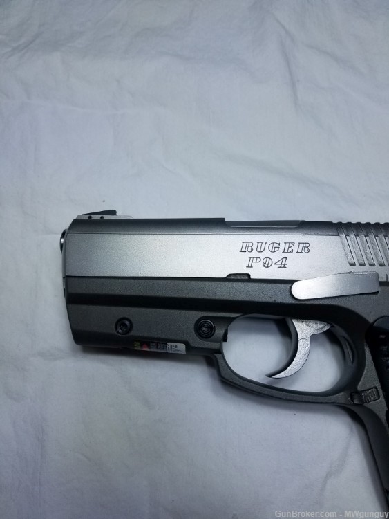 Ruger P94 w/ integral laser - RARE - Good Condition - BOX-img-2