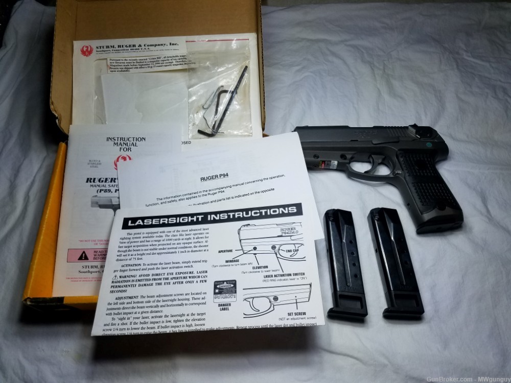 Ruger P94 w/ integral laser - RARE - Good Condition - BOX-img-10