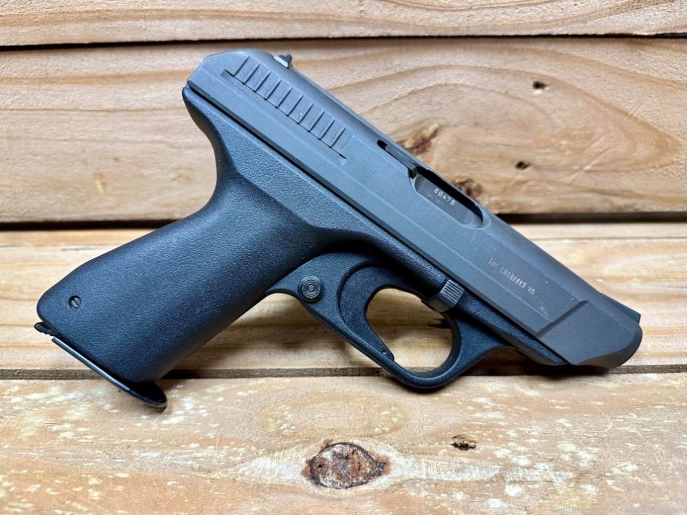 H&K VP70z 9mm / First Polymer Framed Pistol-img-0