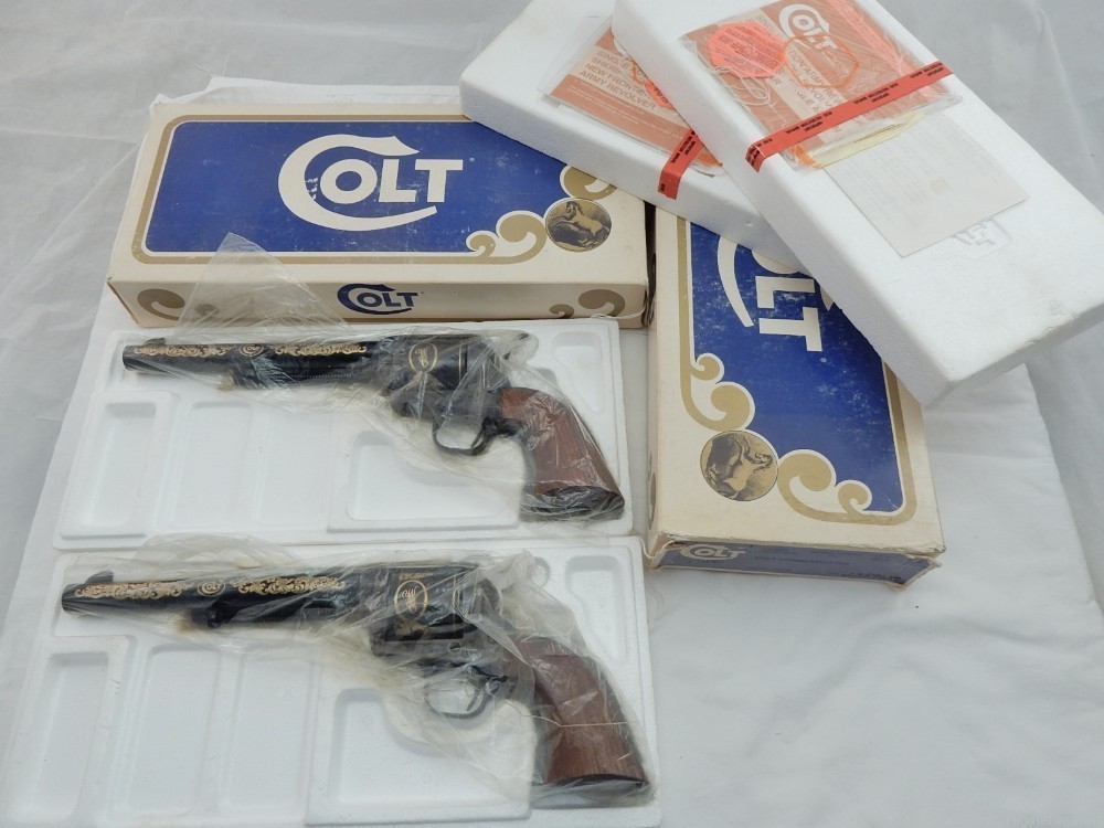 1984 Colt SAA Colt Commemorative Set 44-40 NIB-img-0