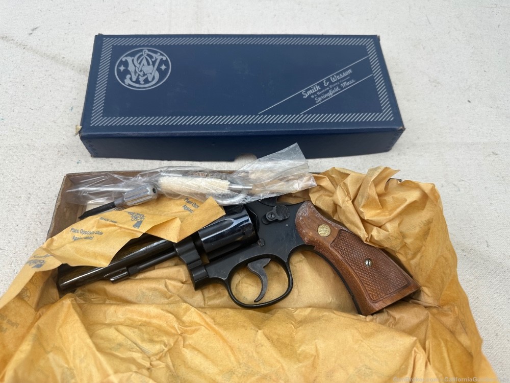 Smith and Wesson Model 15-4 .38 S&W Special 4" New in the Box *1980*-img-13