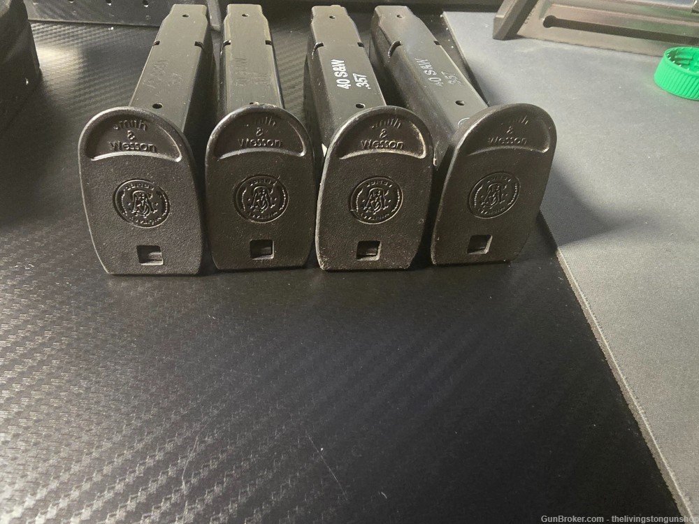 Lot of 4 SMITH & WESSON M&P .40 S&W, .357 SIG 15 ROUND MAGAZINES-img-1