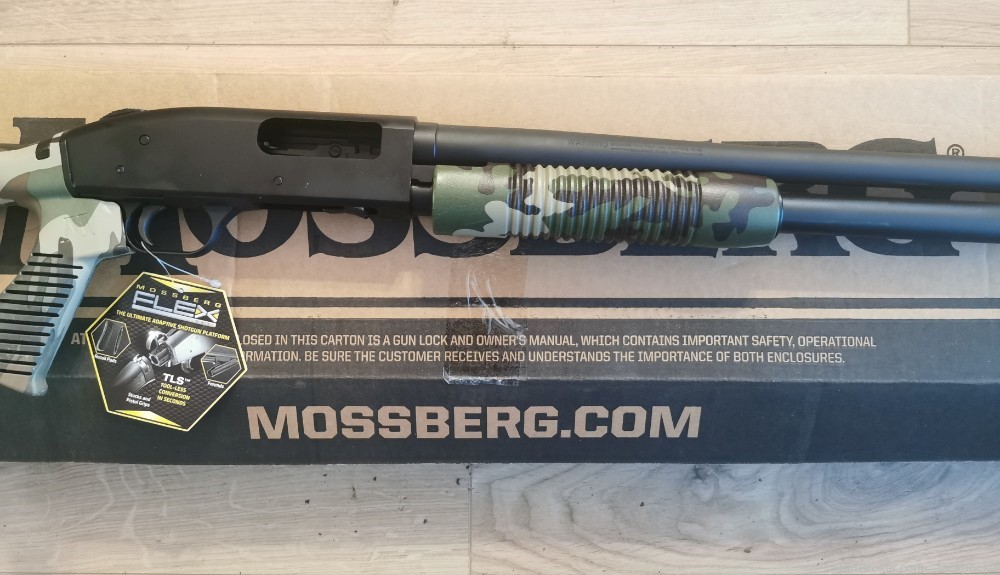 Mossberg & Sons 590 Tactical 12ga 20" Woodland Camo Limited-img-2