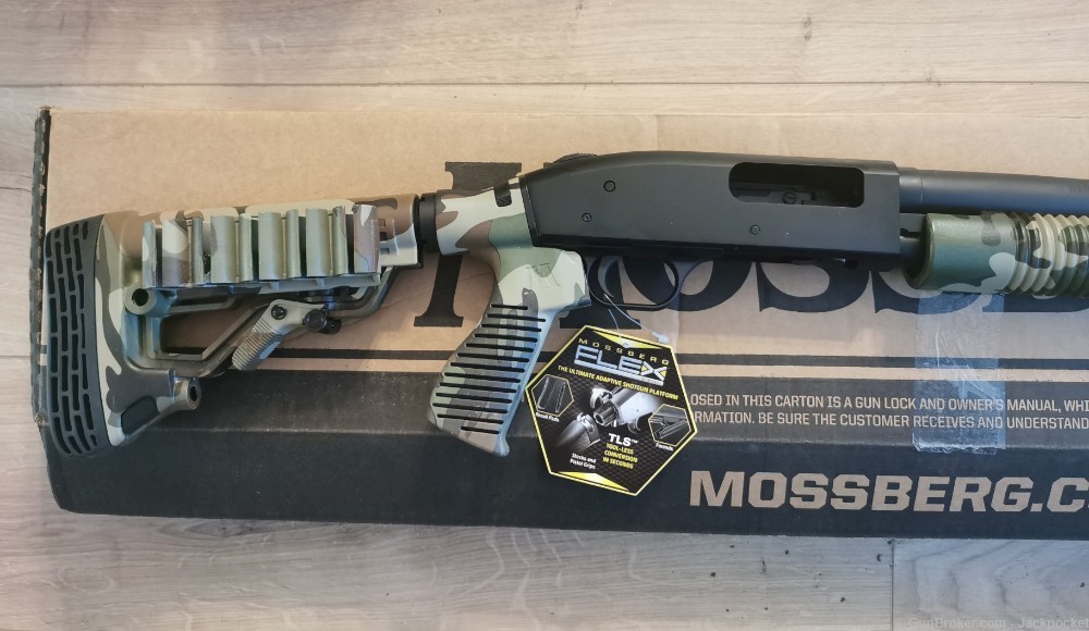 Mossberg & Sons 590 Tactical 12ga 20" Woodland Camo Limited-img-1