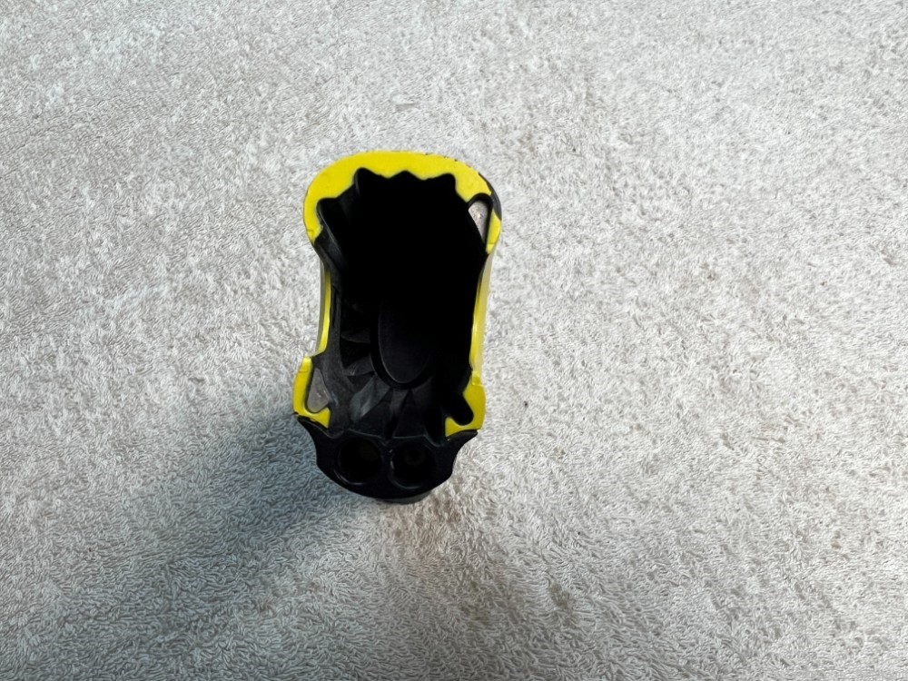 Used Taser C2 Compact Taser – Yellow with One Battery (No Cartridges)  -img-8