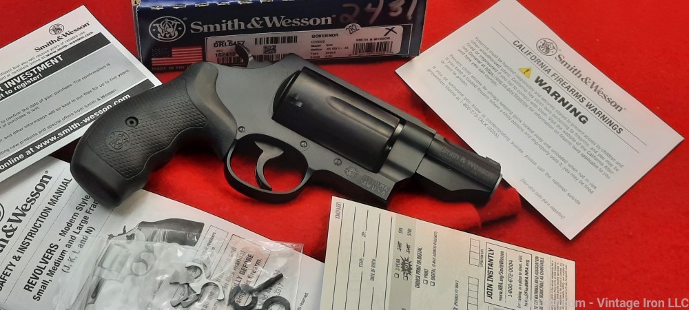 Smith and Wesson Governor *162410 * with 2.75" barrel .45LC/.45acp/.410 NIB-img-2