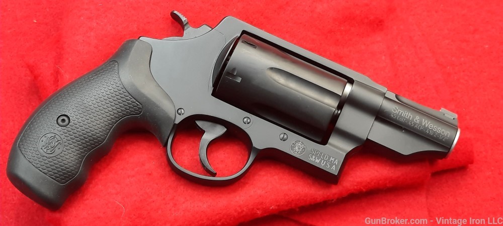 Smith and Wesson Governor *162410 * with 2.75" barrel .45LC/.45acp/.410 NIB-img-13