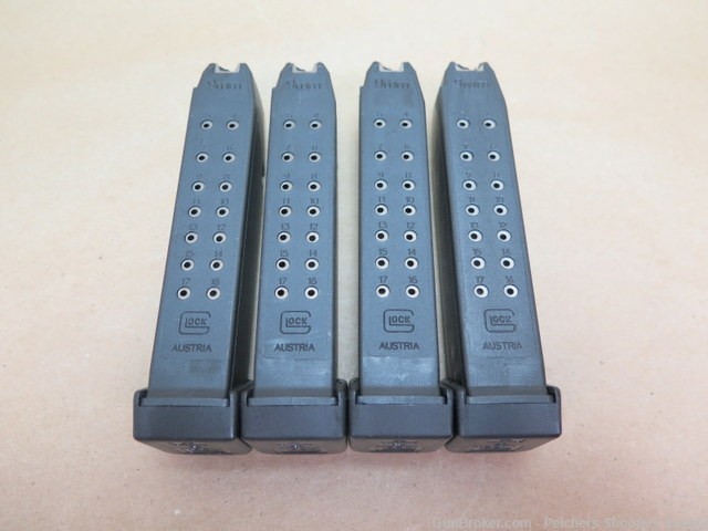 Glock Magazines 17-Round With +2 Glock Bottoms Made in Austria Lot of 4 -img-1