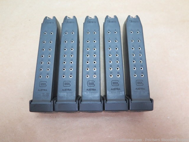 Glock Magazines 17-Round With +2 Glock Bottoms Made in Austria Lot of 5-img-1