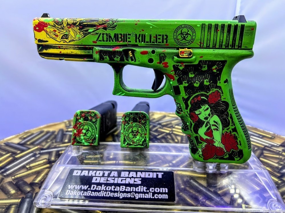 Glock 17 17rd Zombie Killer Battleworn Engraved, w/ Custom Case-img-27