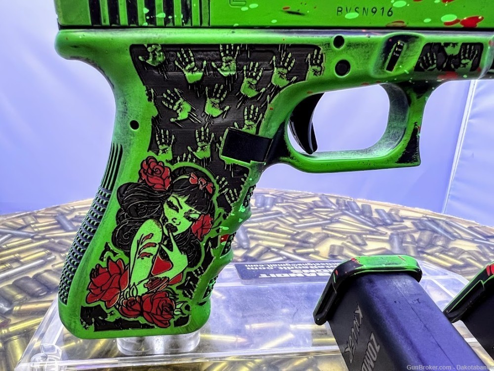Glock 17 17rd Zombie Killer Battleworn Engraved, w/ Custom Case-img-23