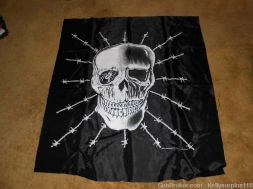 Skull Silk Tapestry-img-0