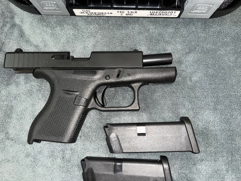 Glock Model 42 in .380 ACP with 3.25” barrel (Factory New)-img-5