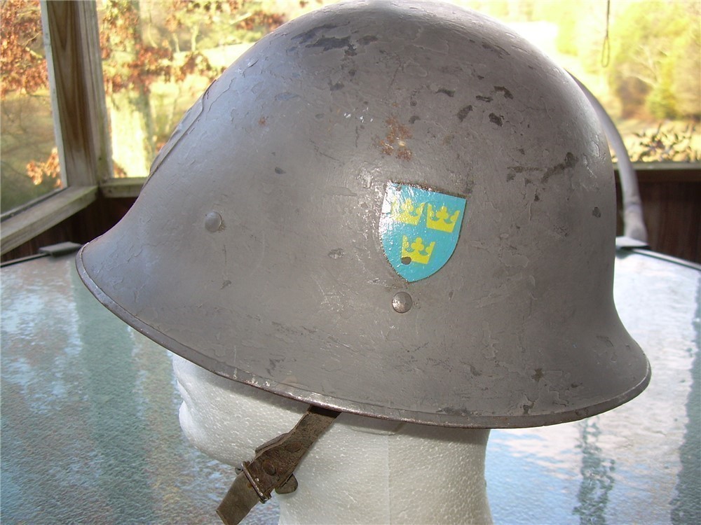 Pre-WWII Swedish M1921/18 Steel Helmet, complete rare large size-img-3