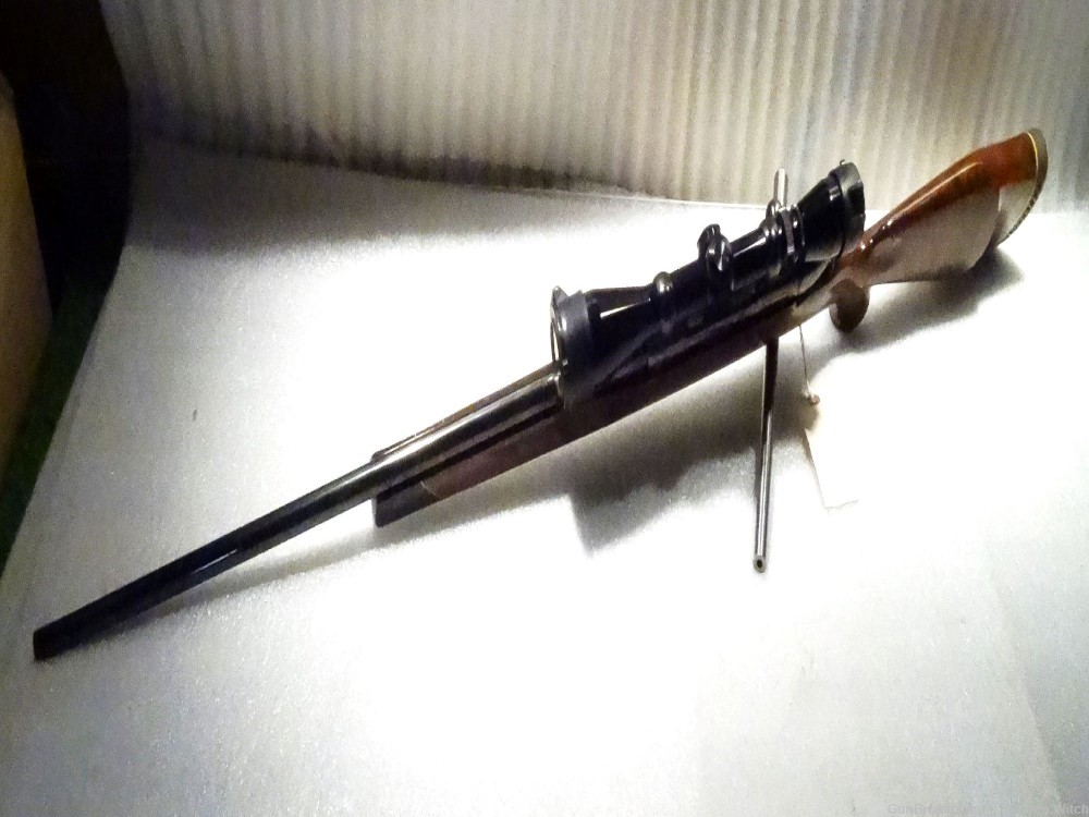 Weatherby MKV MK V  MK5 .240 Magnum  Bolt Action Rifle with Leupold 3-9x4-img-5