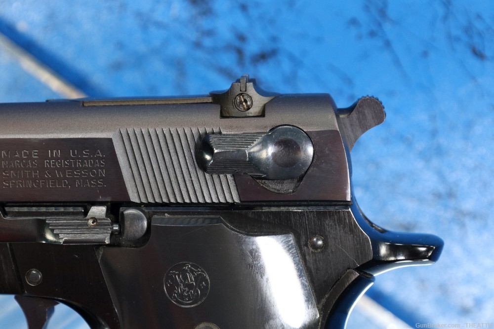 SMITH AND WESSON 59 9MM MADE IN 1975 S&W MODEL 59-img-6