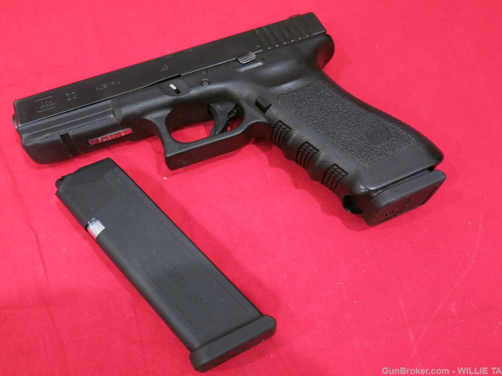 GLOCK 22 3rd GEN 40S&W W/ 2-15 rd MAGS GREAT SHAPE ALMOST NO WEAR NORESERVE-img-19