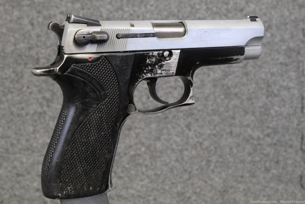 Smith and Wesson Model 5904 9x19 Surplus Pistol-img-5