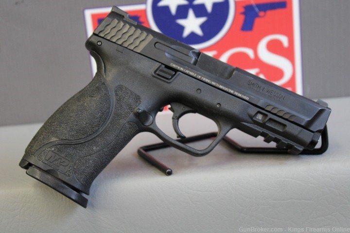 Smith & Wesson M&P40 M2.0 .40S&W Item P-320-img-0