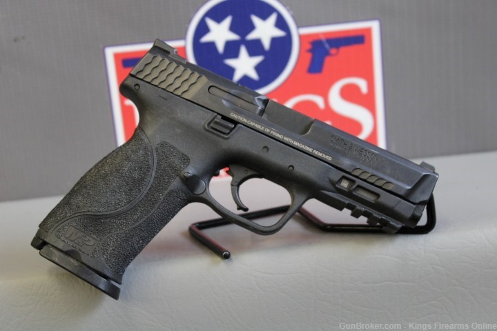 Smith & Wesson M&P40 M2.0 .40S&W Item P-326-img-0