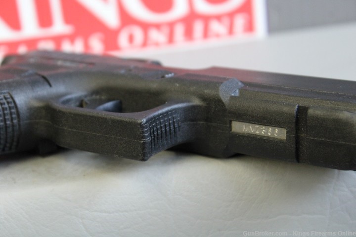 Glock 22 Gen3 .40S&W Item P-7-img-15