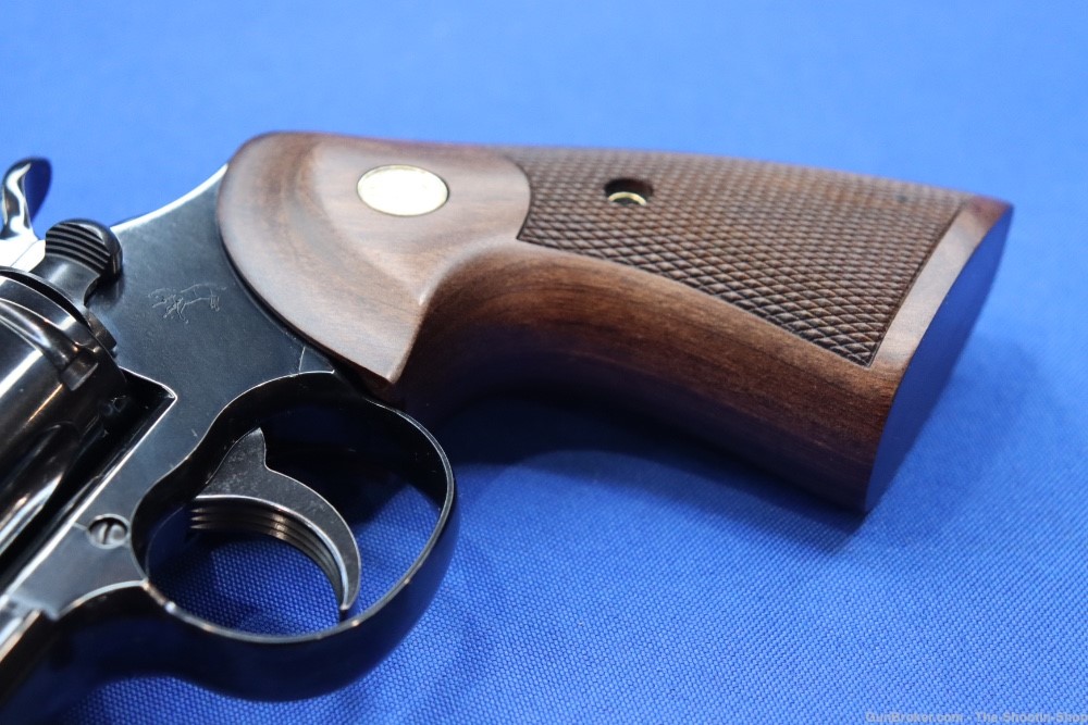 Colt Model Python Revolver 357 Magnum Royal Blued 4" 357MAG DA SA 357 MAG-img-22
