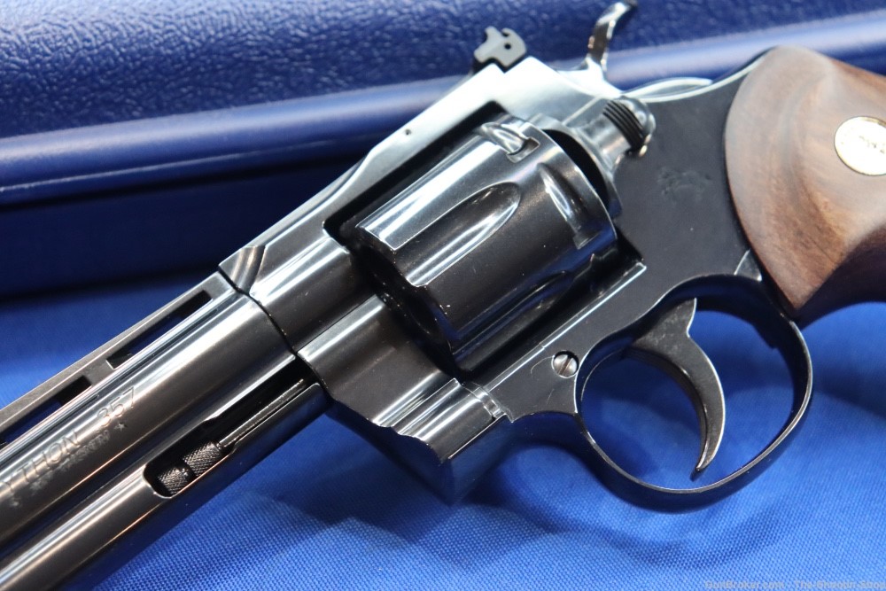 Colt Model Python Revolver 357 Magnum Royal Blued 4" 357MAG DA SA 357 MAG-img-2