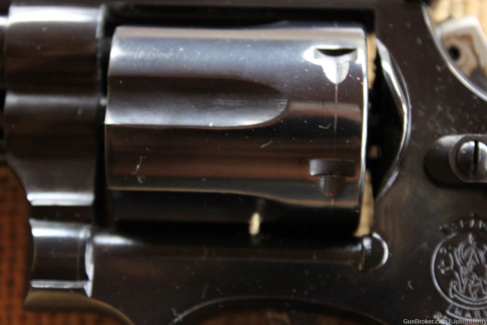 Smith & Wesson Model 19 357 mag Revolver In Original Box  VERY NICE!-img-4