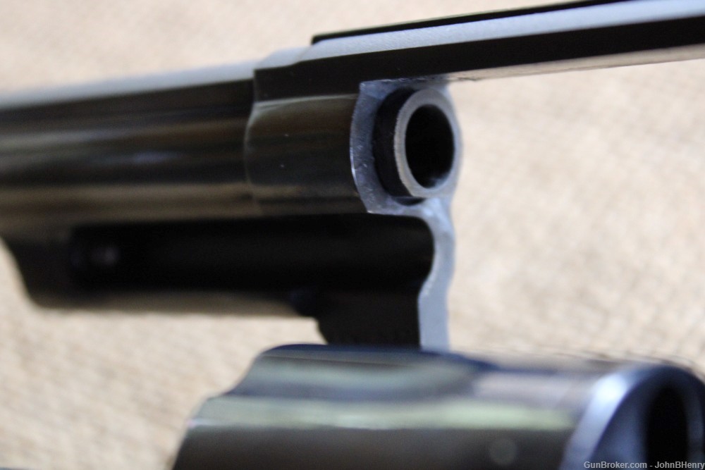 Smith & Wesson Model 19 357 mag Revolver In Original Box  VERY NICE!-img-16