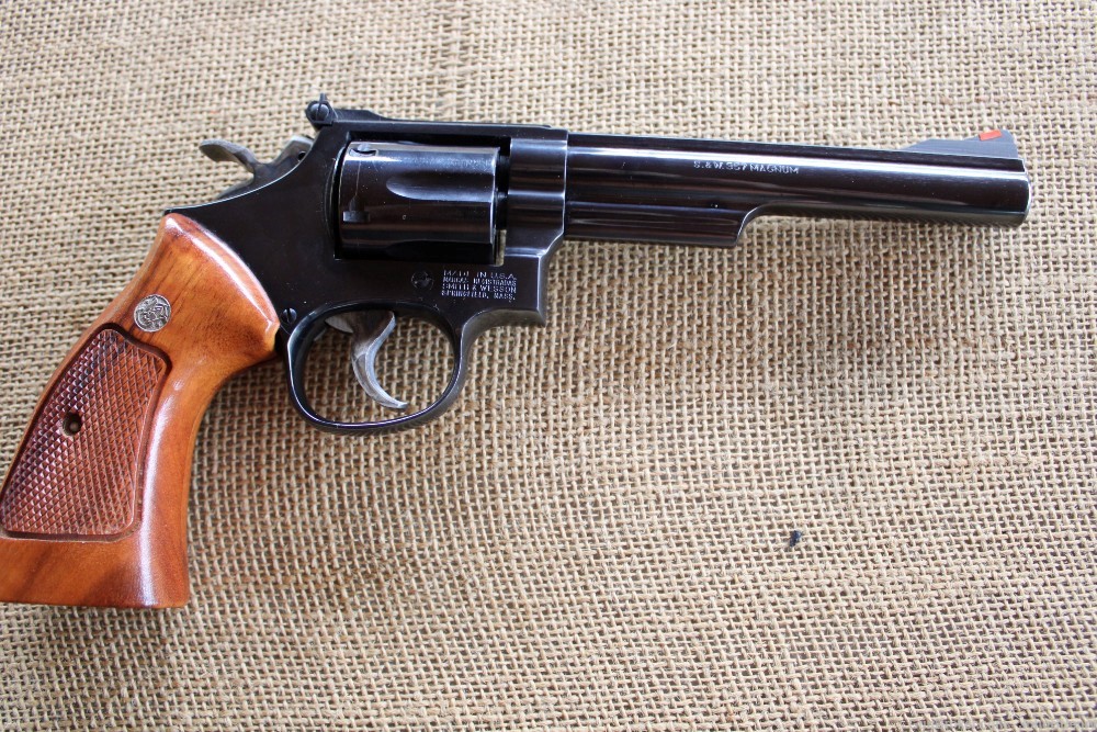 Smith & Wesson Model 19 357 mag Revolver In Original Box  VERY NICE!-img-8